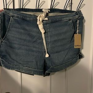 Upwest Elastic Waist Jean shorts